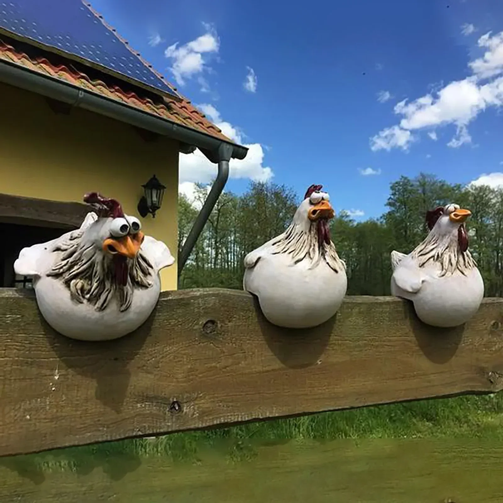 Funny Chicken Fence Decor – Resin Garden Statue